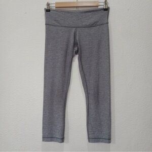 Lululemon Women's Heathered Gray Athletic Cropped Leggings Size 6